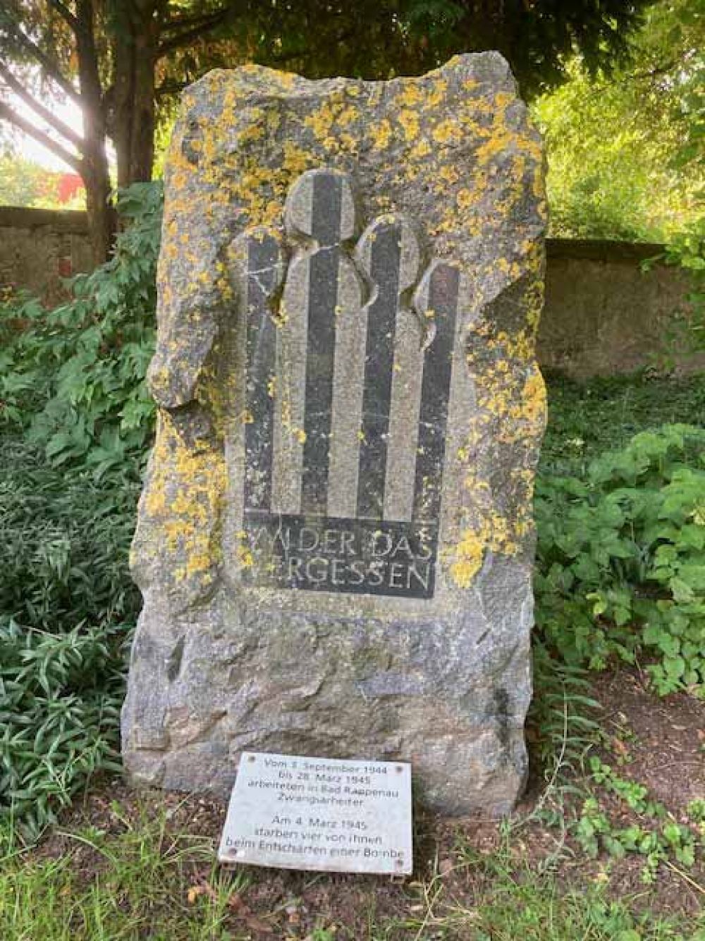 Gedenkstein im Schlosspark Bad Rappenau