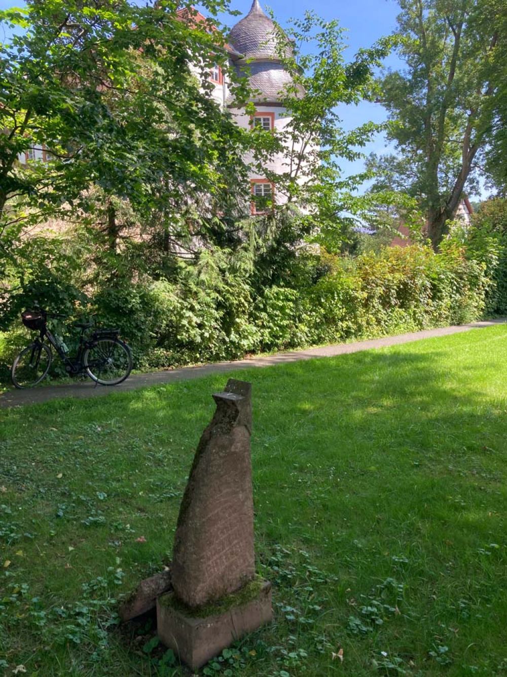 Eberstadter Schloss mit Zweitstein